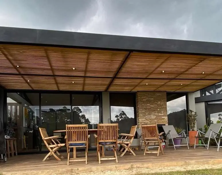 Techos y exteriores en madera - Diseños entre Maderas