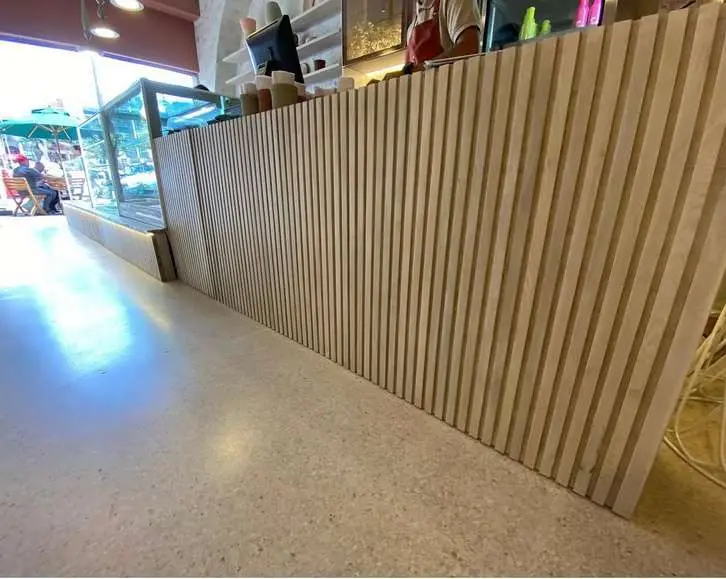 Comercial y negocios - Diseños entre Maderas